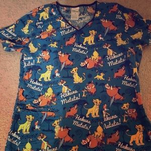 The Lion King scrub top ❤️🐾